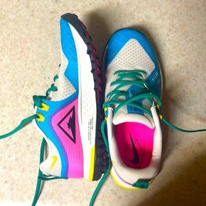 NIKE Wild Horse 5- WOMENS